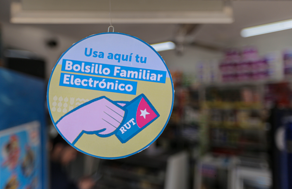 cuenta de luz con bolsillo familiar electrónico