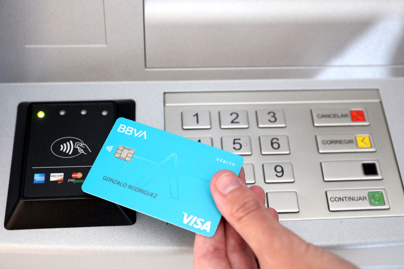 Tarjeta Aqua Débito de BBVA: tarjeta para viajeros $0 comisiones