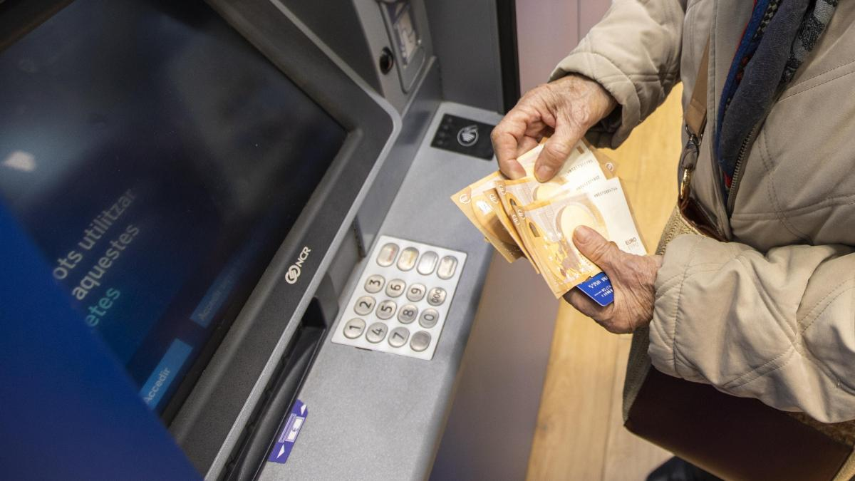 Descubre las 8 mejores cuentas bancarias que te regalan dinero
