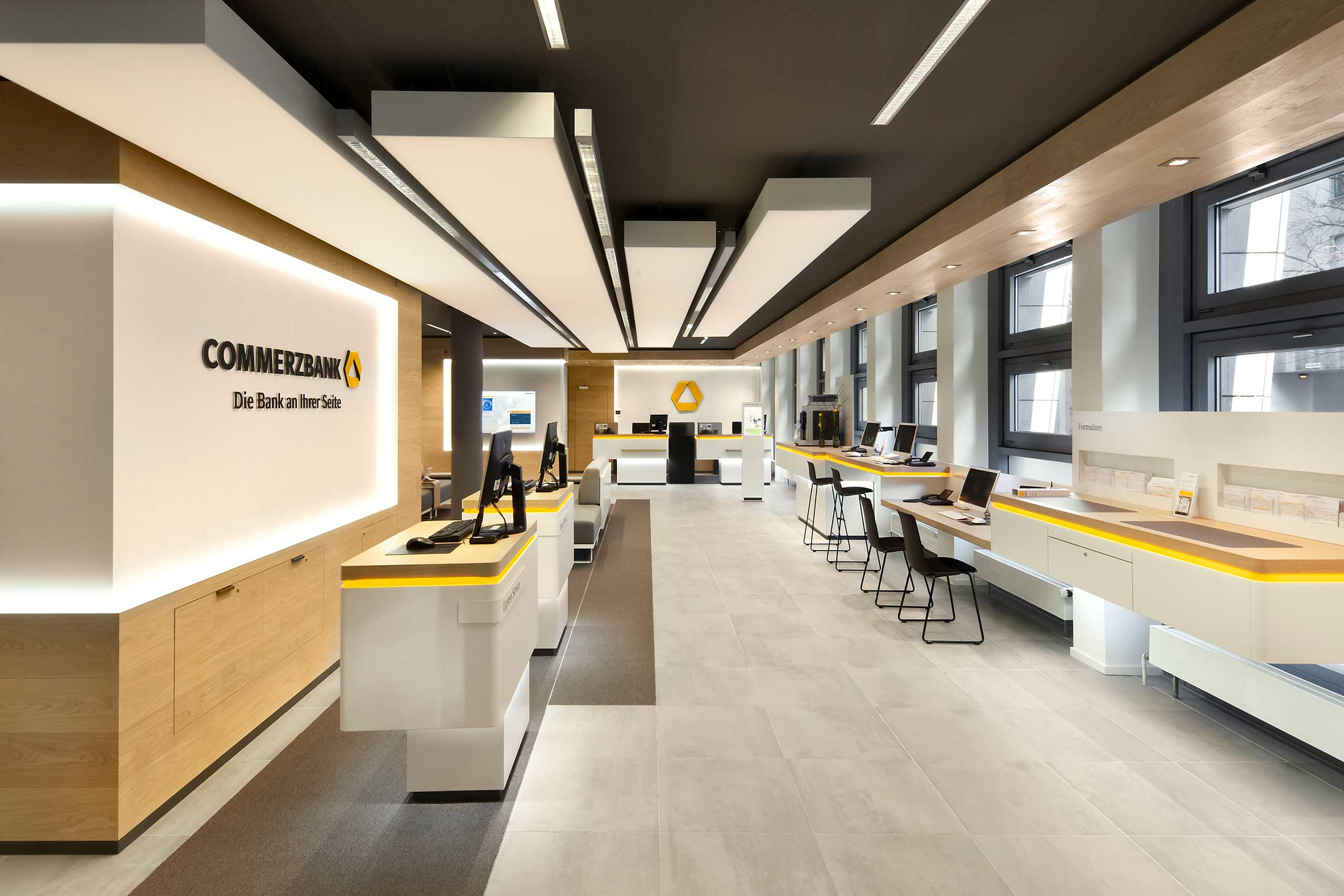 Commerzbank: Préstamos para estudiantes y familias en Alemania