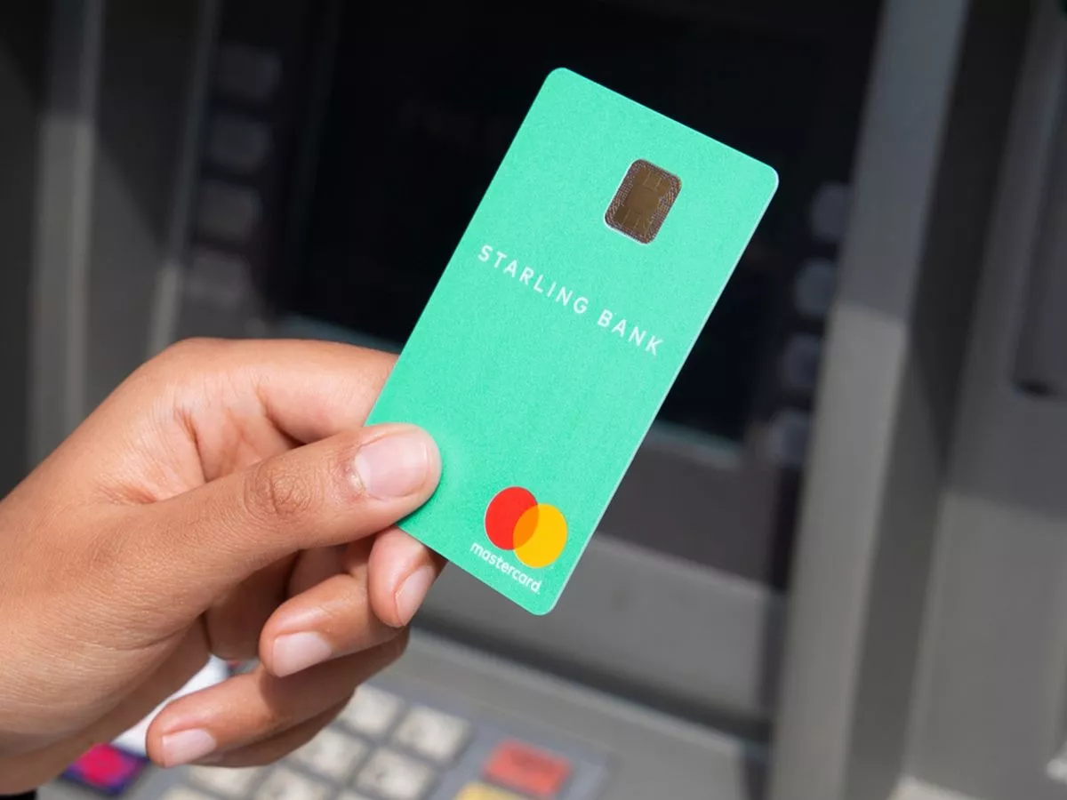 Cuenta Starling Bank: bajas comisiones, segura y accesible