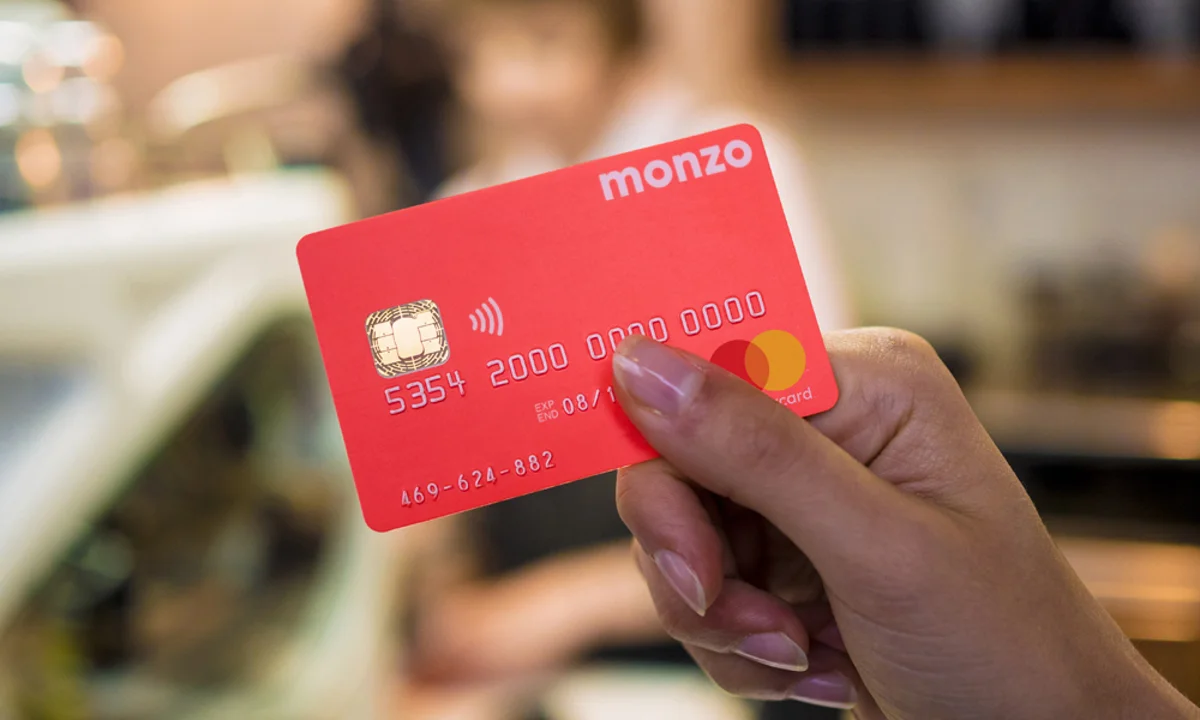 Cuenta Monzo Bank: Tarjeta de crédito sin comisiones y préstamos personales