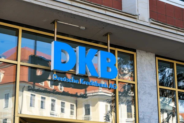 Las posibilidades que entrega la tarjeta de crédito Visa DKB: Con 30 € de regalo